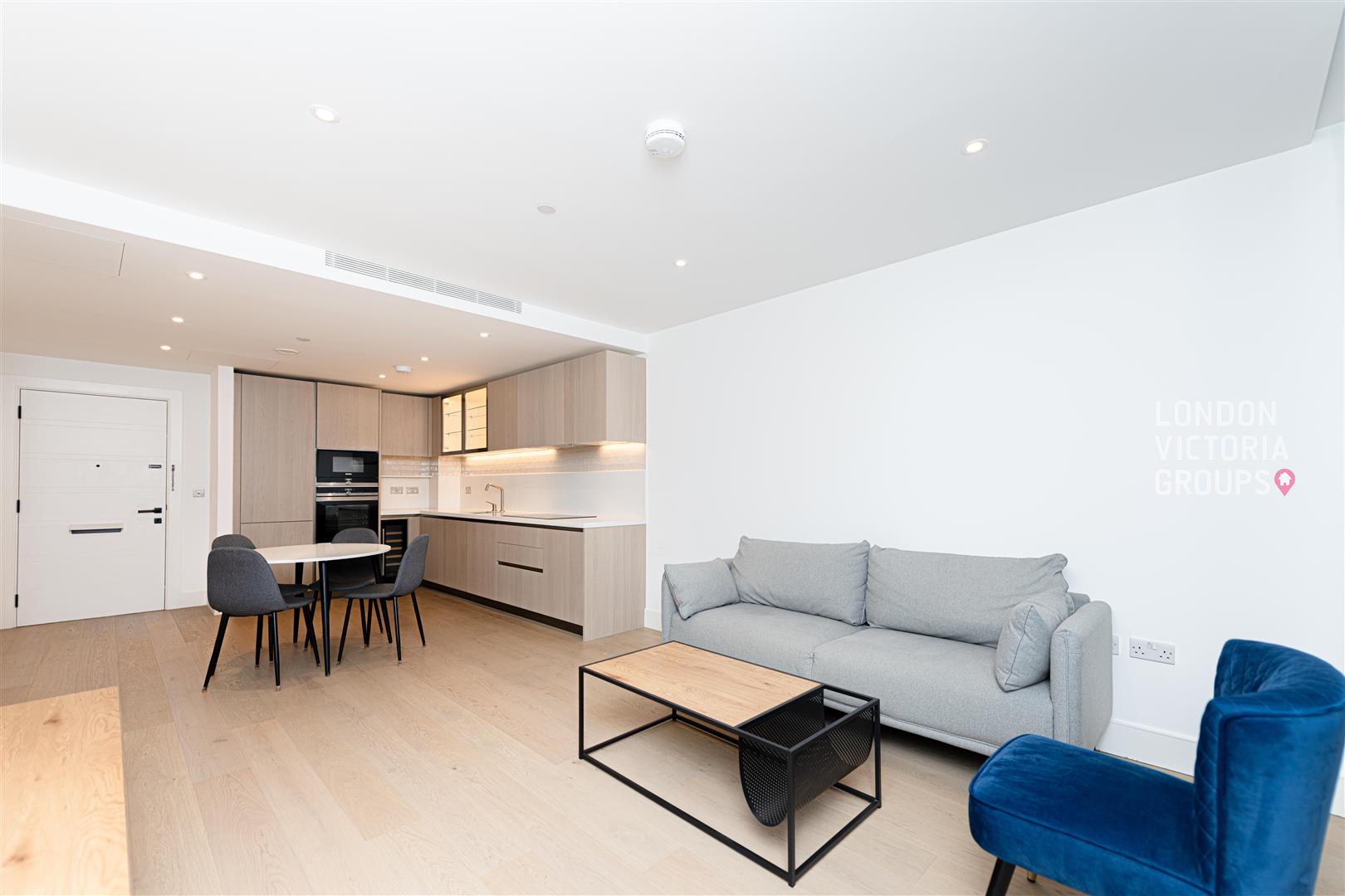 2 bed property in Salisbury House, 5 Palmer Road, London